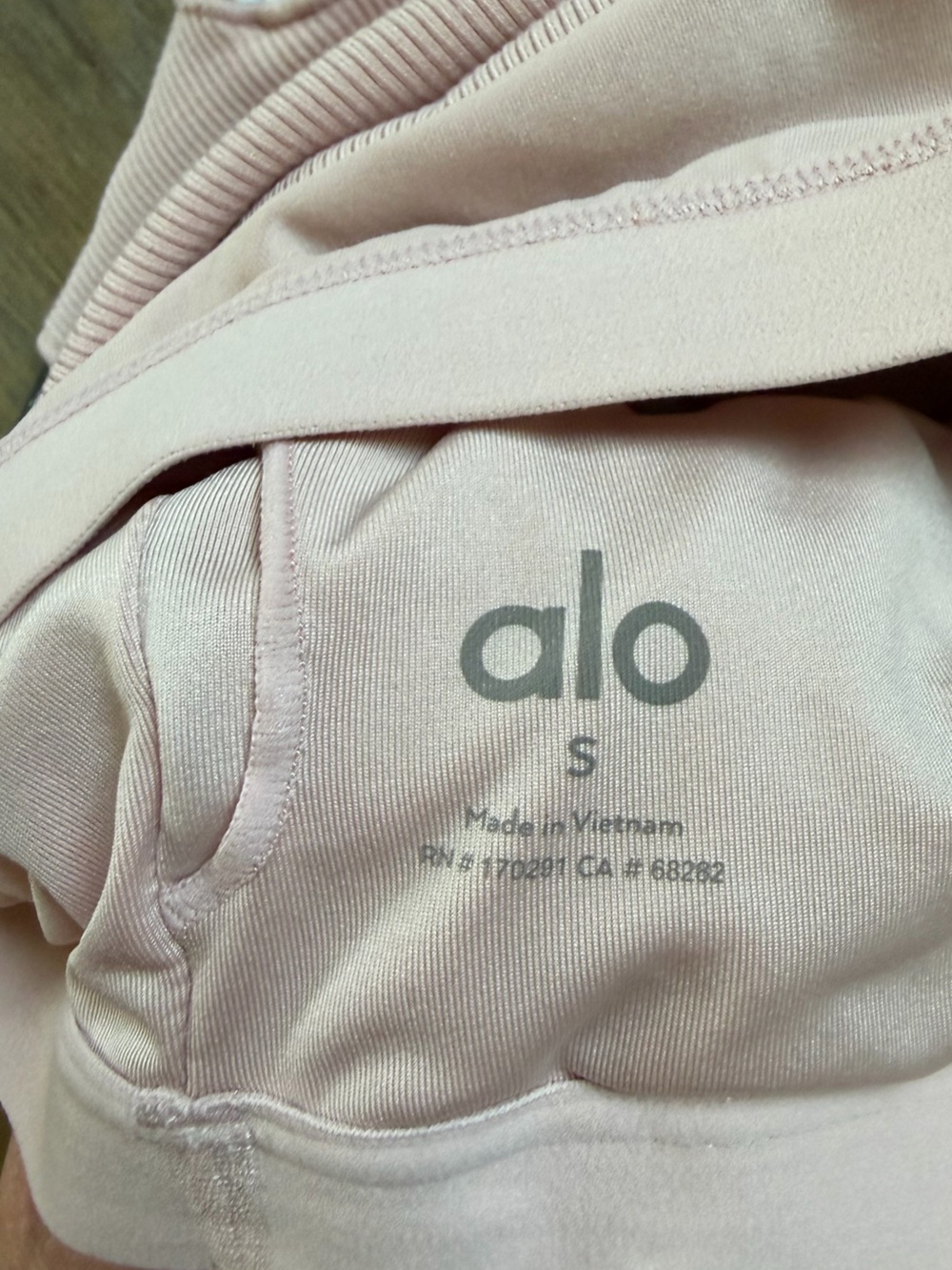 Alo Ribbed En Point Tank Top - Picture 3 of 3